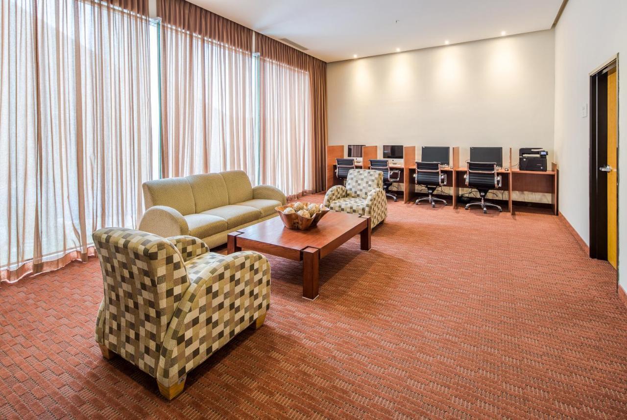 Crowne Plaza Monterrey Aeropuerto By Ihg Hotel Exterior photo